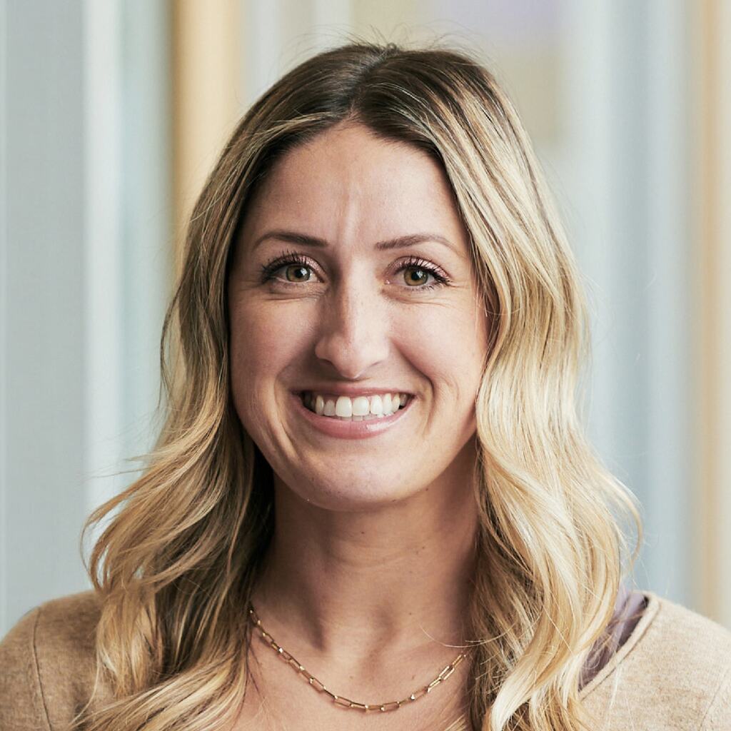 Liz Jones | Team | IVP